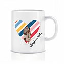 Personalizovaný klasický bílý keramický hrníček 300 ml s výřezem fotky na podkladu